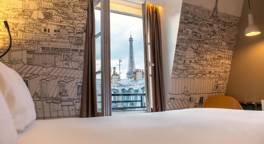 View, Cler Hotel in Paris