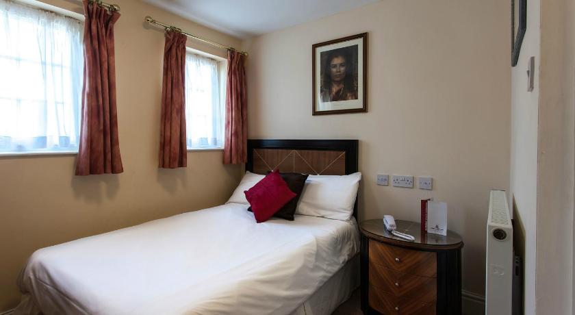 Europa Gatwick Hotel