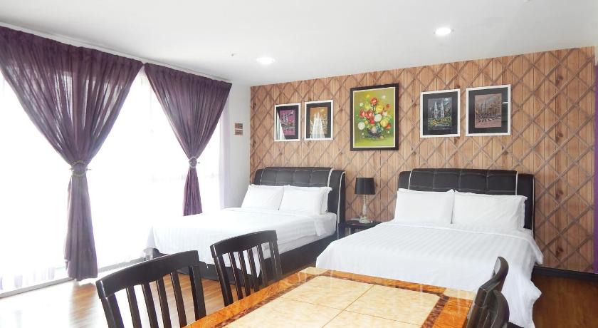 Image of Family Studio 17
