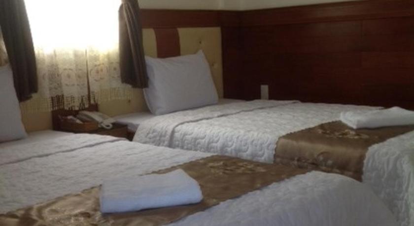 Image of Standard Twin Room 1