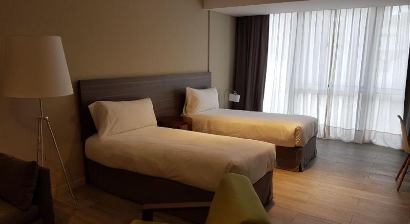 Olmos Suites photo