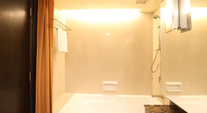 Image of Deluxe King Suite 14