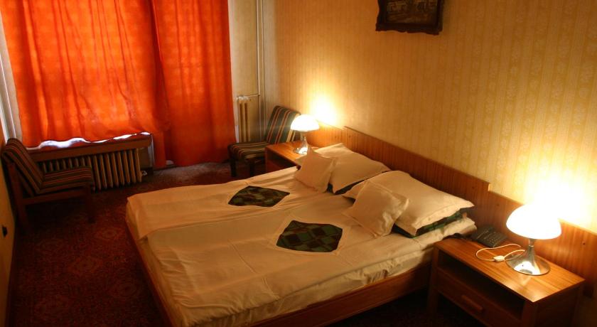 Hotel Crisana In Baile Felix Room Deals Photos Reviews