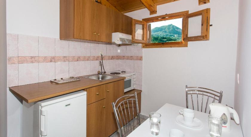 Image of One-Bedroom Apartment with Balcony 3