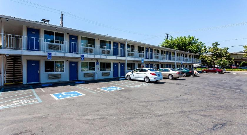 Motel 6 Sacremento, Ca - Downton