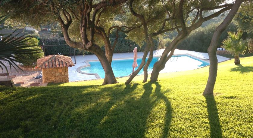 Country Domos Tramentu
