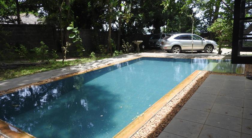 Villa by the Lake Bolgoda, Moratuwa-Colombo photo
