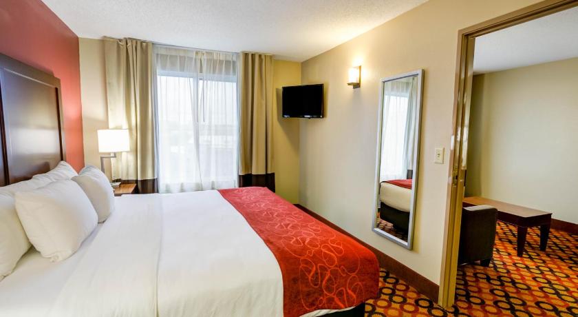 Comfort Suites Concord Mills