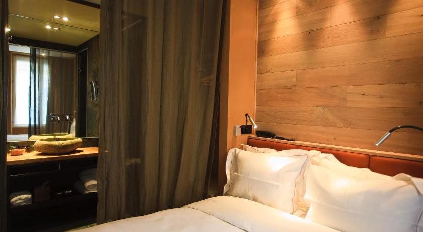 Image of Sensation Room 16