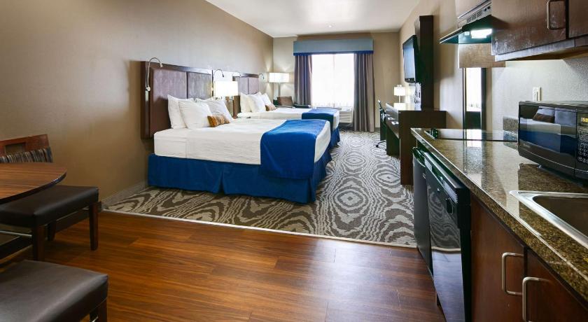 Best Western Plus Williston Hotel and Suites