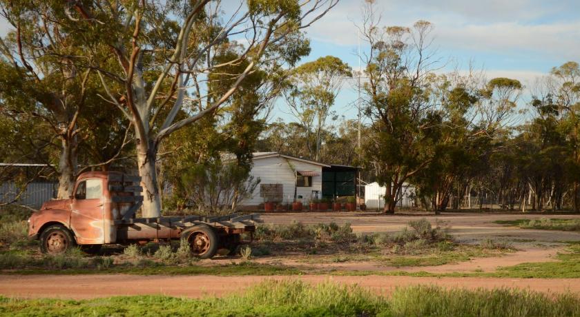 Nulla Nulla Farm Retreat — Hotel in Moorine Rock