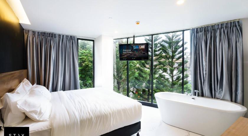 Image of STAY Corner Suite 4