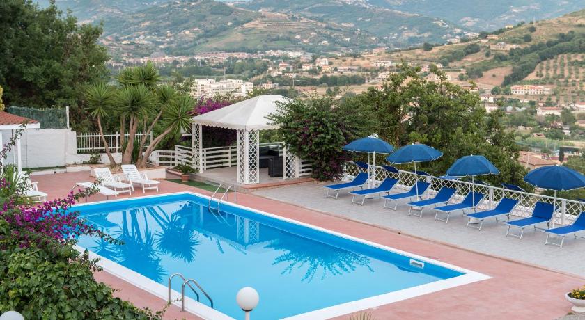 Villa Milena Apartments & Rooms