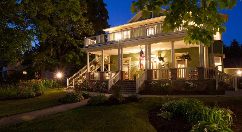 The Foxglove Inn — Hotel in Sturgeon Bay (WI)