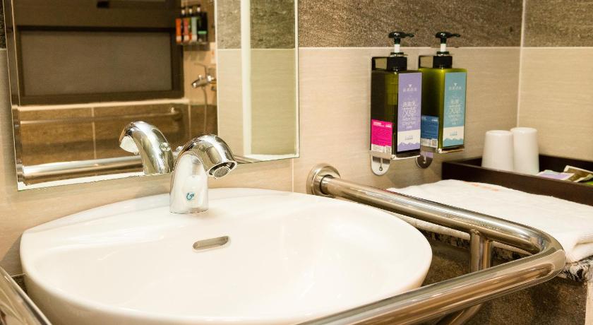 Image of Classic Double Room - Disability Access 3