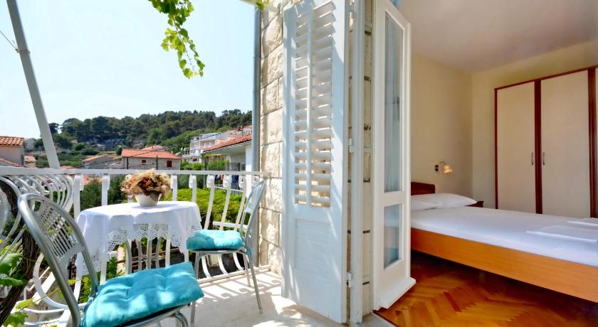 Apartment Danica — Hotel in Hvar