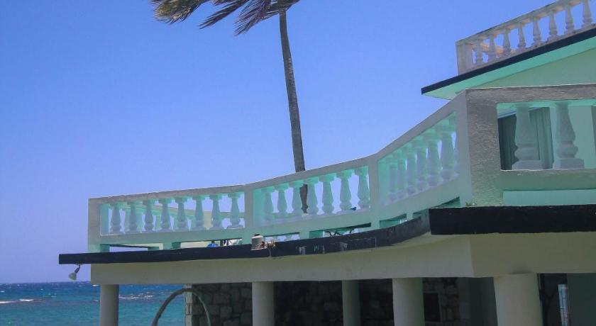 Sahara Hostel photo