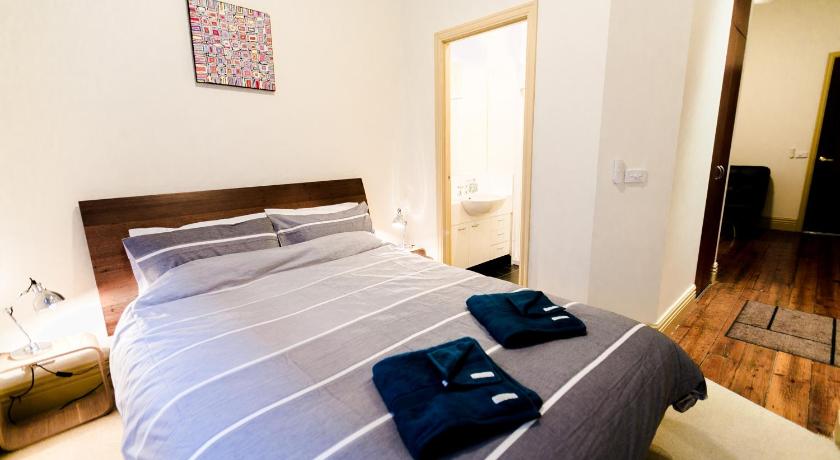 Flinders Lane Superior Studio Apartment photo