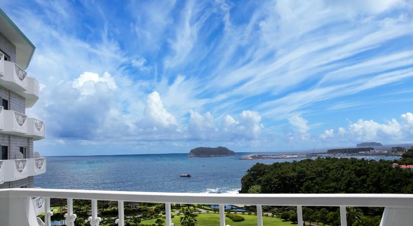 Image of Parlor Suite 1