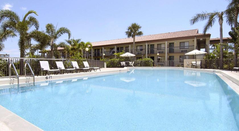 Super 8 By Wyndham Riviera Beach West Palm Beach