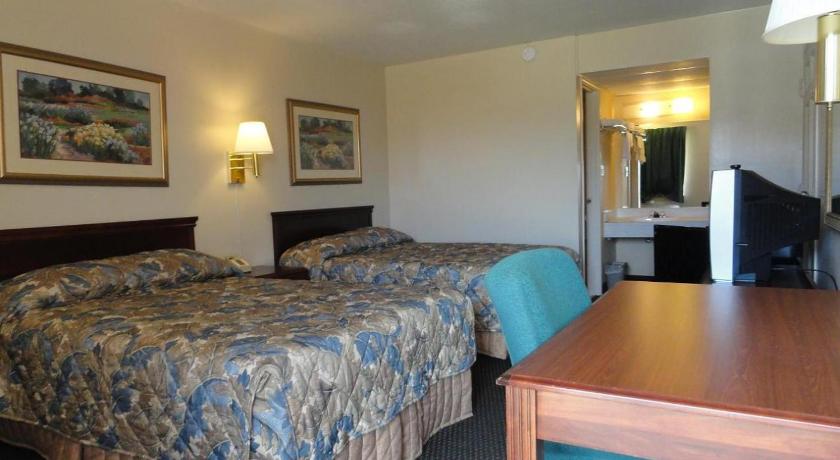 Red Carpet Inn (formerly Royal Inn) photo