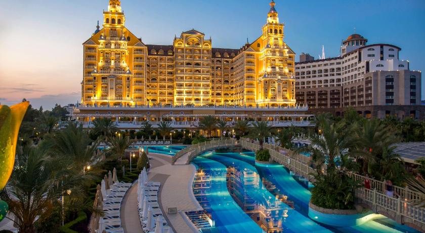 Royal Holiday Palace photo