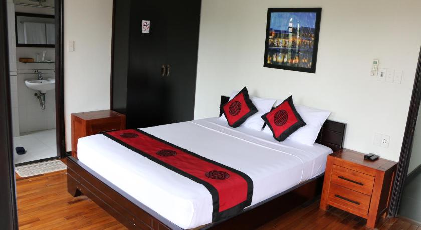 Image of Deluxe Double with Balcony 2