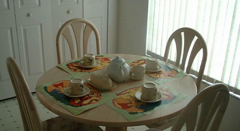 100 Aker Woods Villa