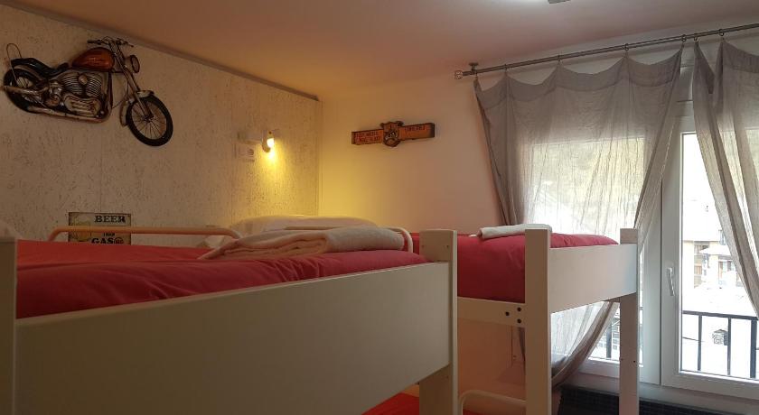 Image of Family Room 0