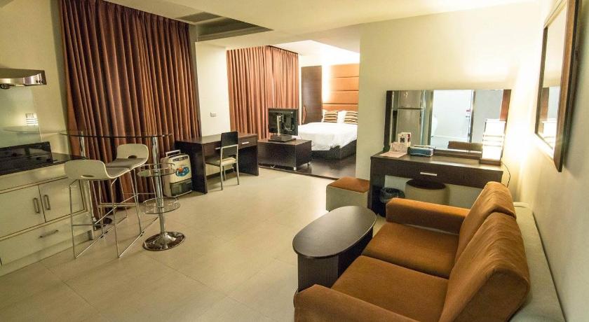 Katherine Plaza Hotel  photo