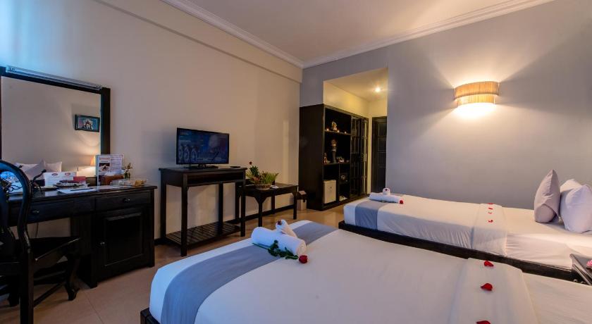 Image of Superior Twin or Double Bed 11