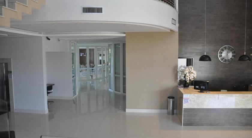 Kamur Plaza Hotel