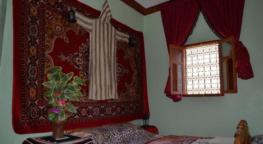 Image of Standard Single Room with Shared Bathroom 2