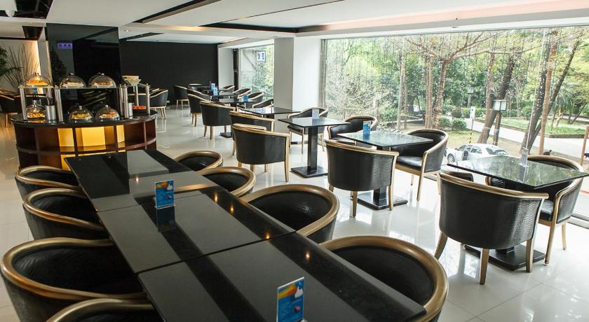 タイペイ JBG Hot Spring Resort Hotel 3つ星 ホテル プール