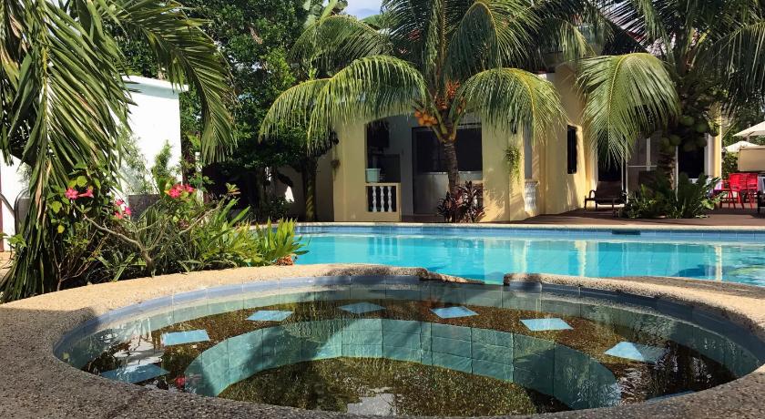 Nora's Place Boutique Resort - image 27