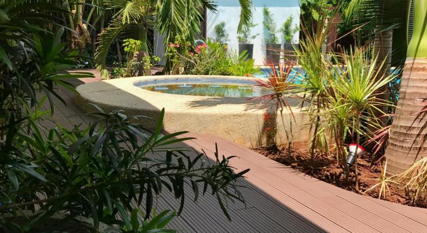 Nora's Place Boutique Resort - image 46