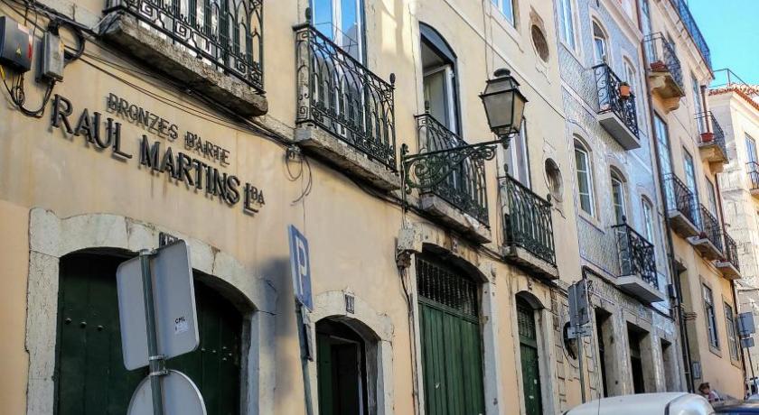Bairro Alto Bronze of Art Apartments photo