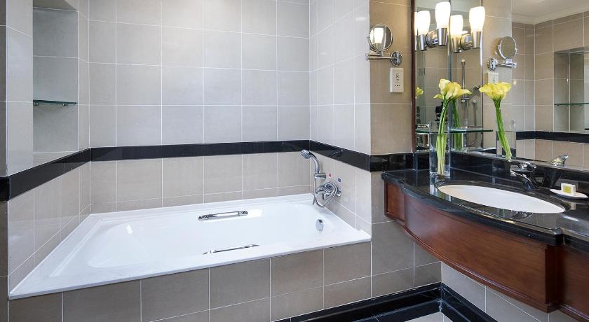Image de Superior King Business Room - Non-Smoking 2