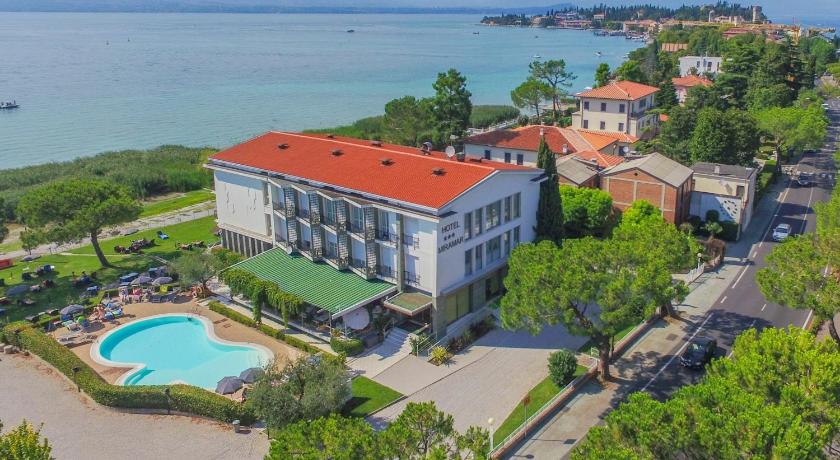 Hotel Miramar — Hotel in Sirmione