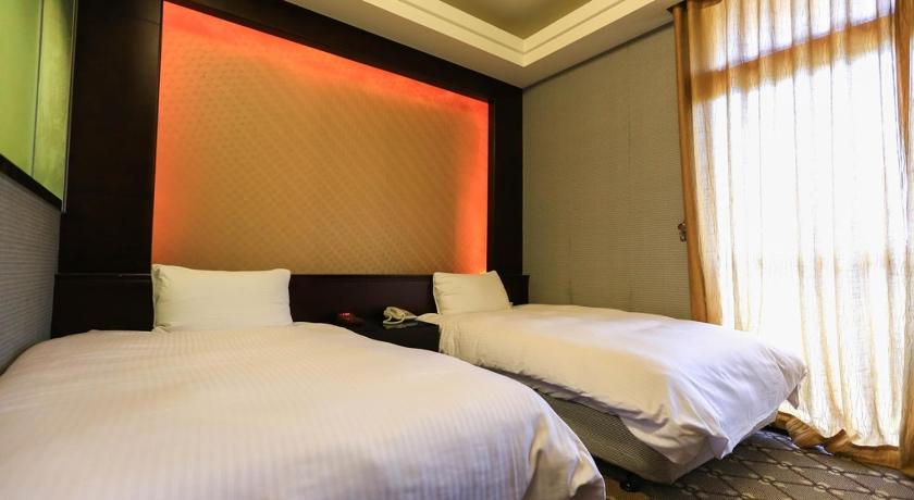 タイペイ Wanli Spa and Resort 3つ星 ホテル プール