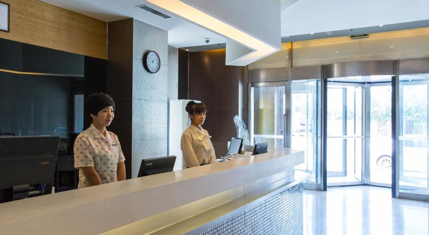Jinjiang Inn Tianjin South Station photo