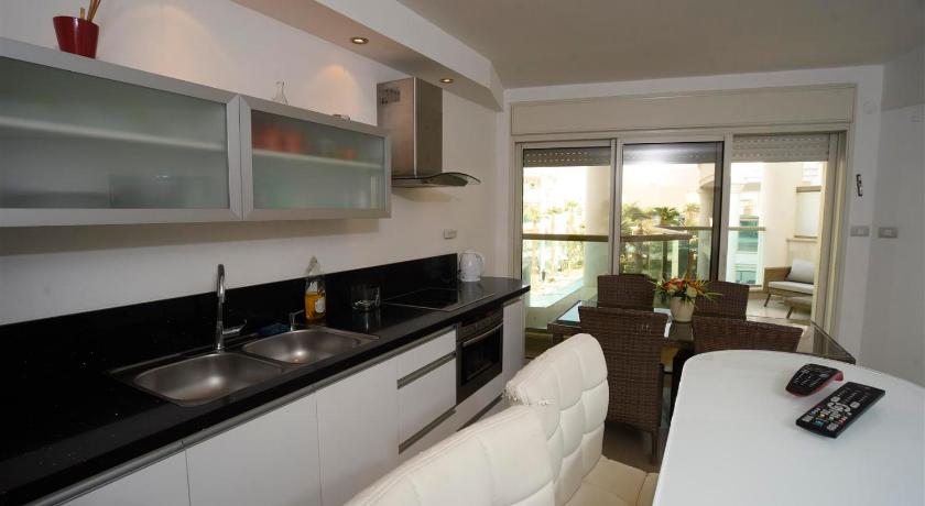 City Resort Palmore - image 12