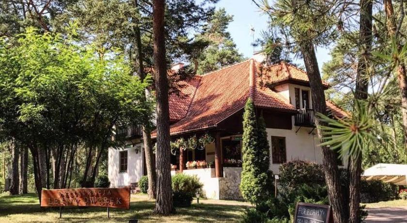 Lesny Dworek — Hotel in Wyszkow