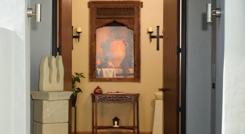 Tuscan Retreat Bed & Breakfast - Adults Only photo