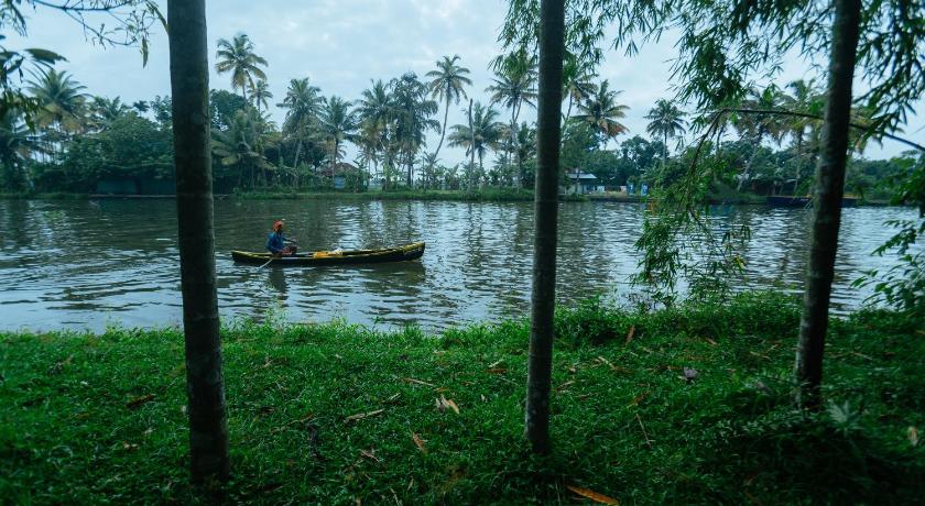 Palmgrove Lake Resort