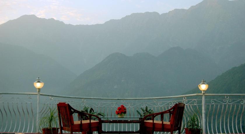 Hotel Victoriya Palace - image 9