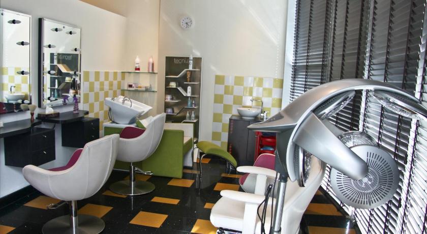 Ramee Rose Hotel - image 12