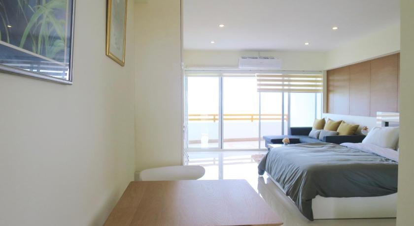 Sunshine Beach Condotel by Lux photo