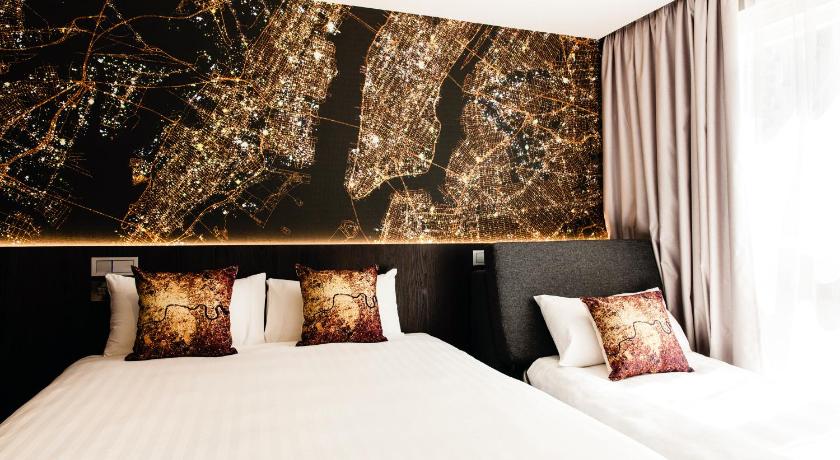 Image of Deluxe Triple Room 8
