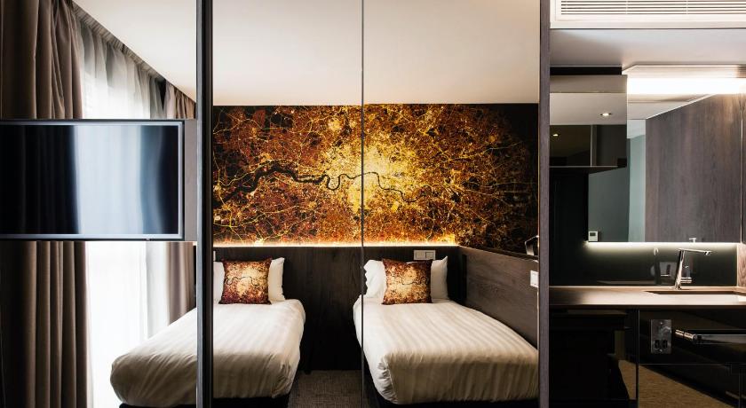 Image of Superior Twin Room 0